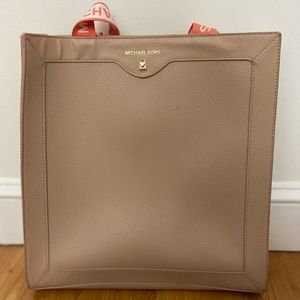 MK Tote
